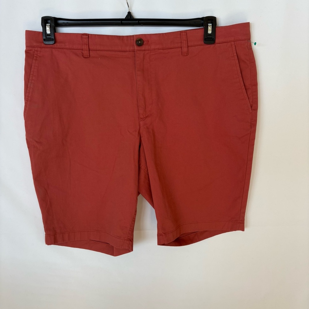 Hawker Rye Men's Flat Front Shorts Brick Red Size 40” waist Inseam 11” INV25/349